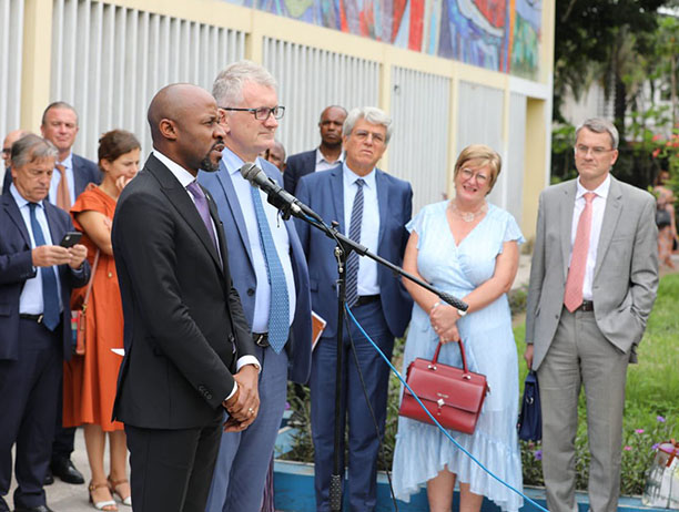 En Image : Le Ministre Patrick Muyaya A échangé Avec Les Diplomates En ...